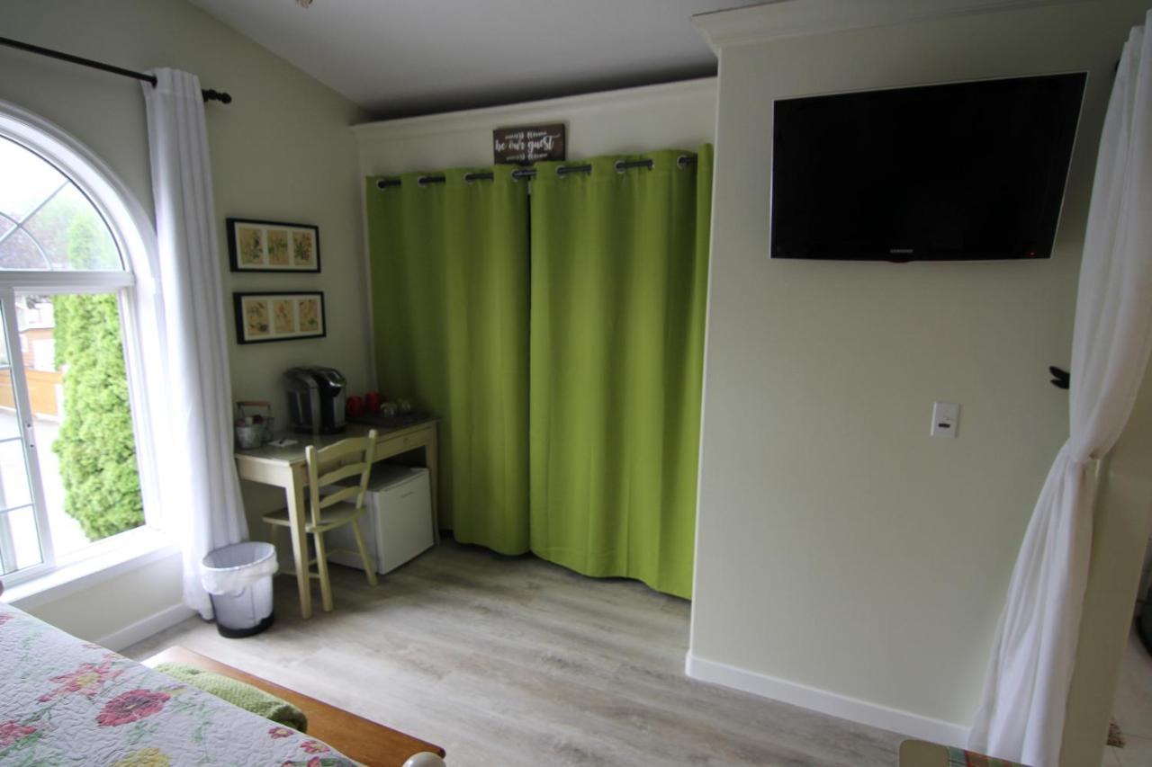 Sunshine And Wine Loft Hotel Пентиктън Екстериор снимка